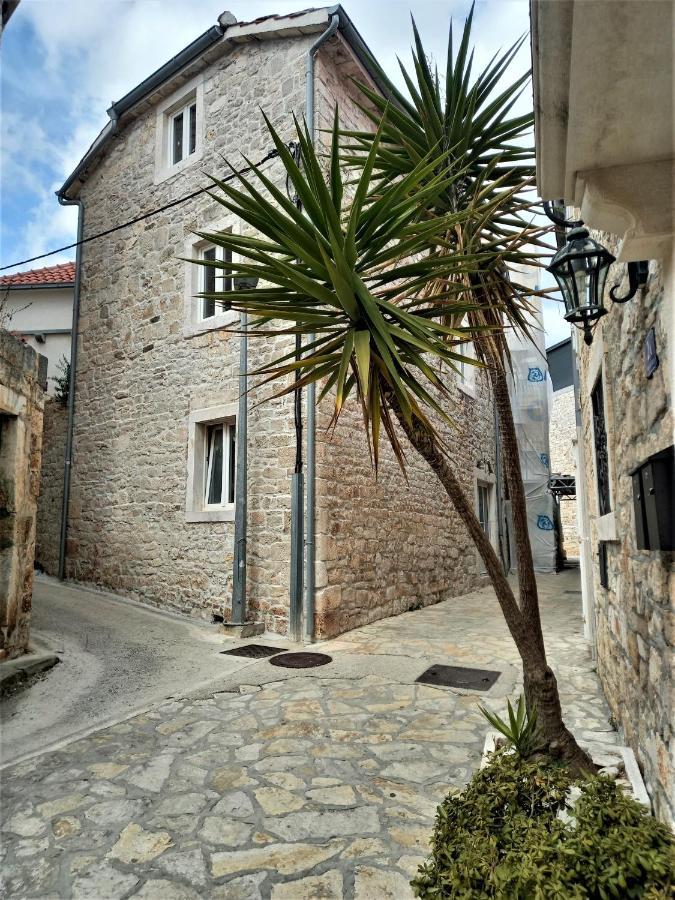 Apartment Megi In Supetar Historical Core Exterior foto
